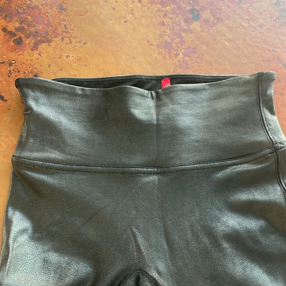 Spanx Faux Leather Leggings - Picture 4 of 8